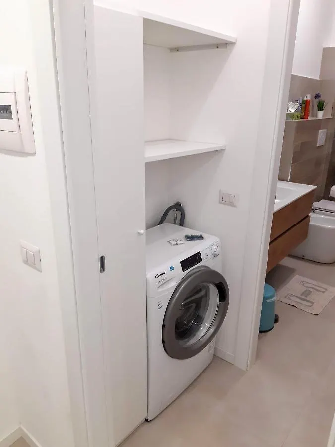 Suite Rent Milan 2 0*,  イタリア
